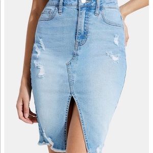 Guess skirt, like new condition. Price is firm